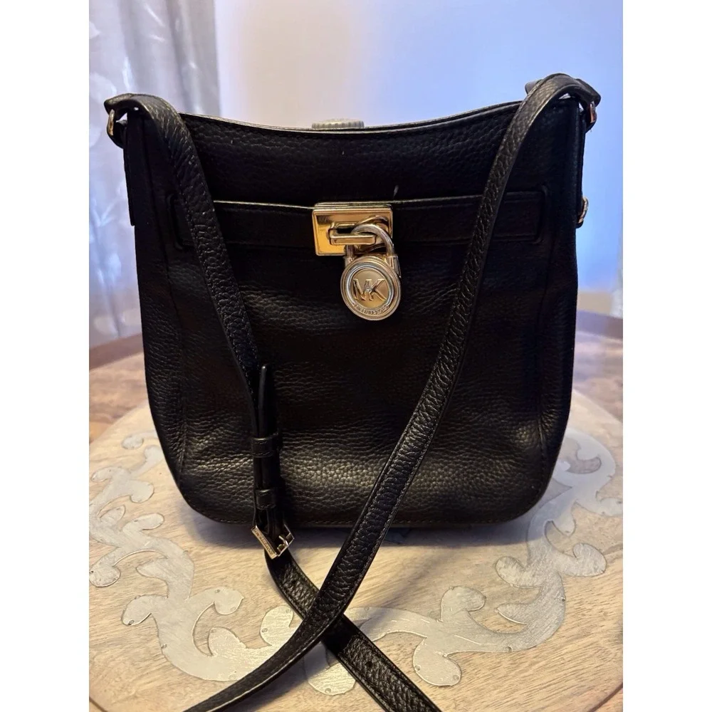 Michael Kor's Hamilton Traveler Messenger